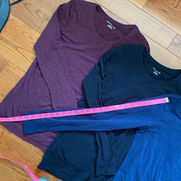 Amazon Essentials long sleeve tee/top medium black navy burgundy set of 3. - Picture 4 of 7
